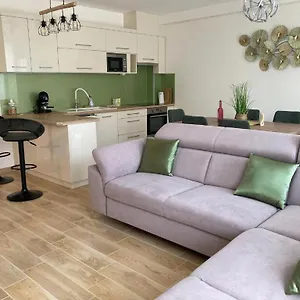 lr.hotels-hajduszoboszlo-hungary.com/